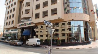سان اند سند داون تاون